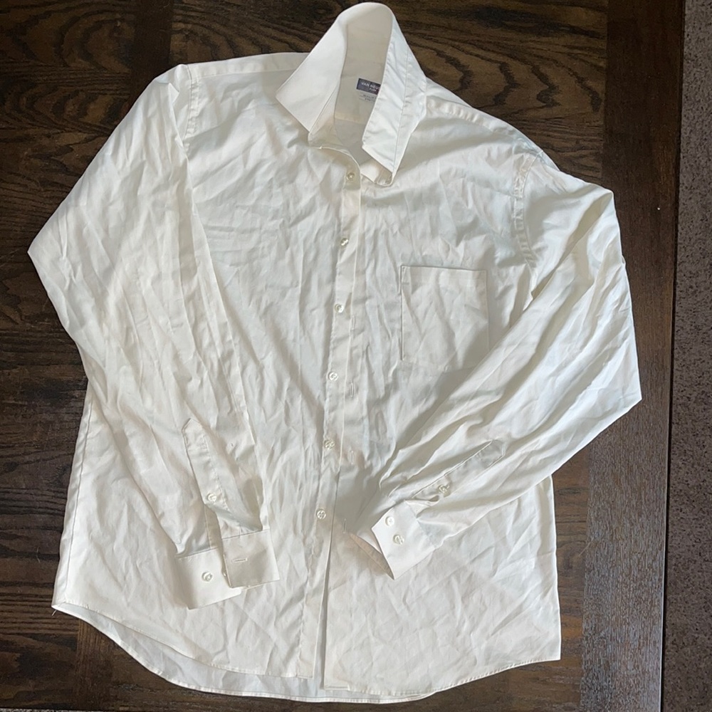 Men’s van heusen button up dress shirt